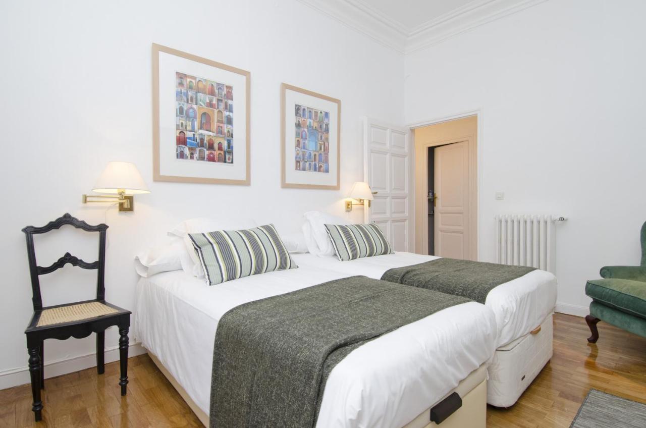 Apartamento Paseo Del Prado II En Madri Exterior foto