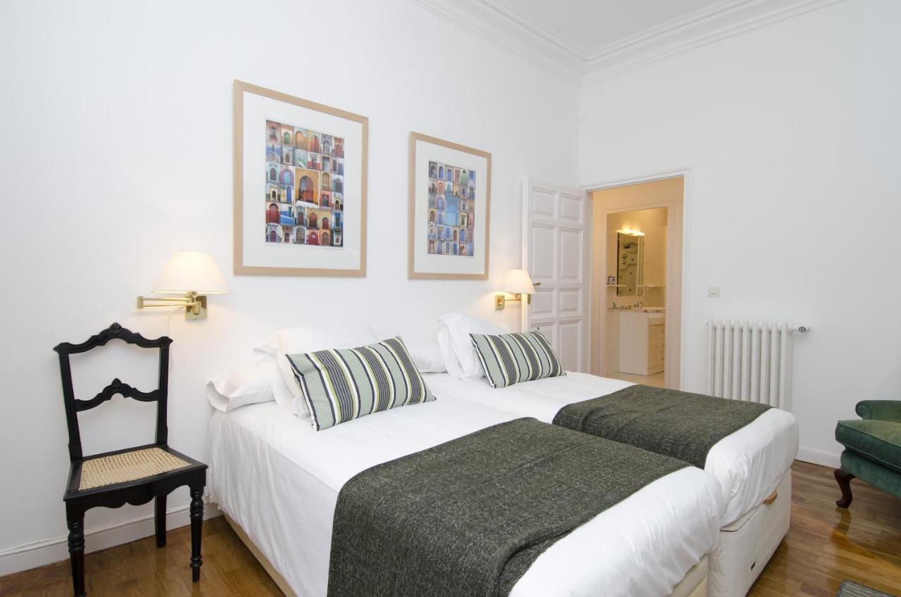 Apartamento Paseo Del Prado II En Madri Exterior foto